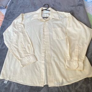 Van Heusen Men’s Button Up Dresss Shirt